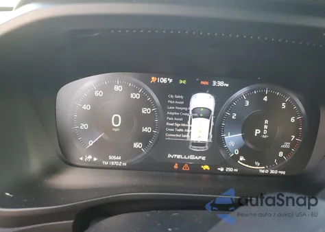 2022 Volvo Xc40 T4 Inscription z USA, uszkodzony, nr VIN YV4AC2HL9N2689003